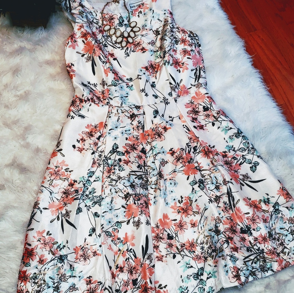 Karin Stevens Cream and Pink Floral dress 12